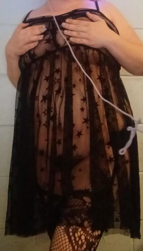 Come play with me : https://chaturbate.com/in/?tour=7Bge&campaign=jnMhR&room=unseisonerdygirl