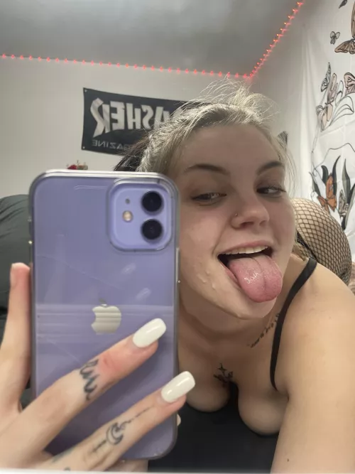 Craving a fat load on my face rn…