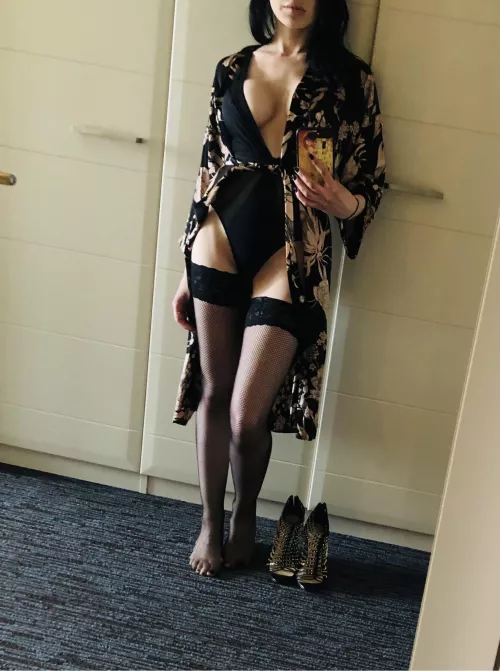 describe me in a single word 😘👀