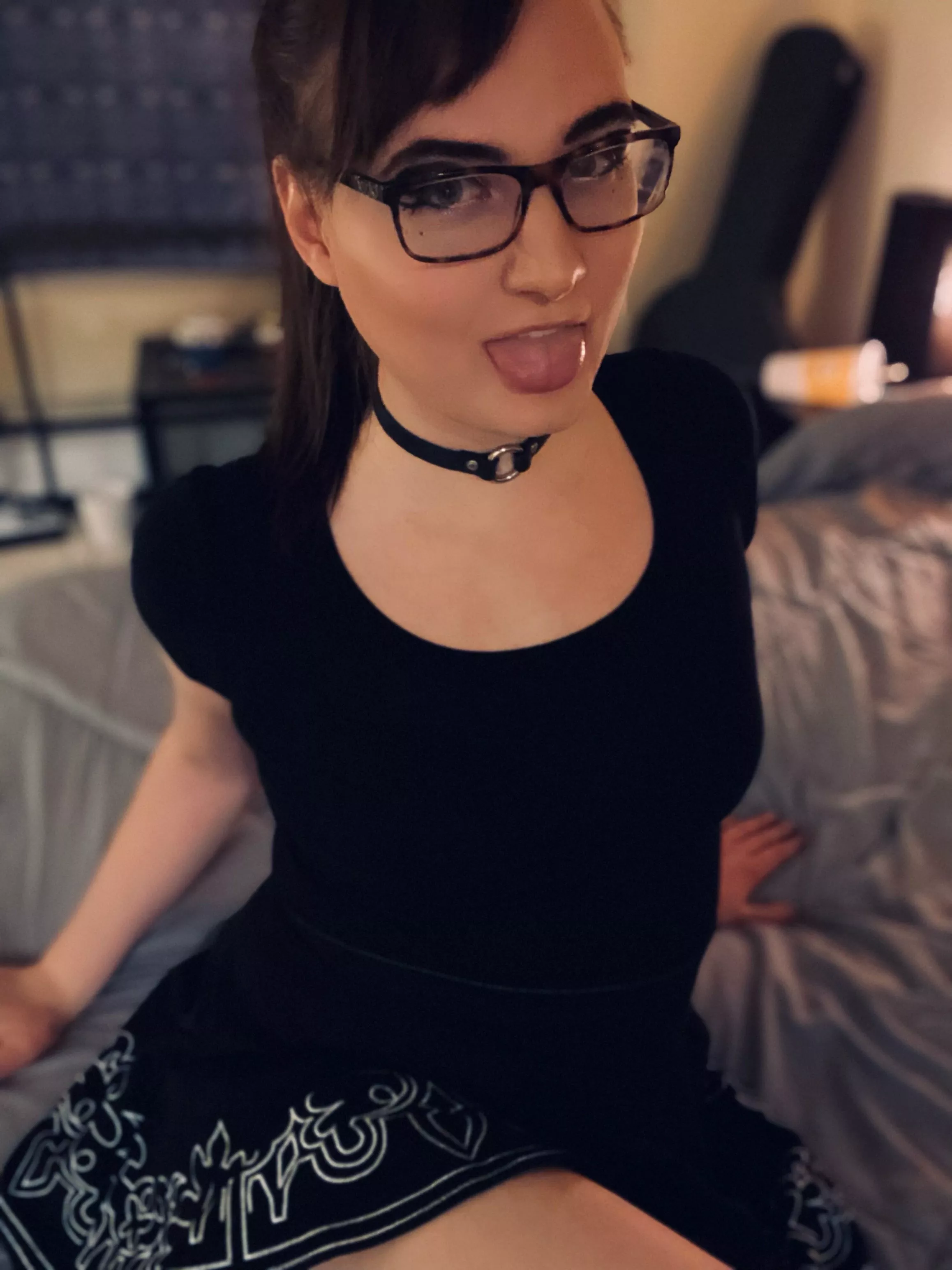 Do you like my little 2B dress?