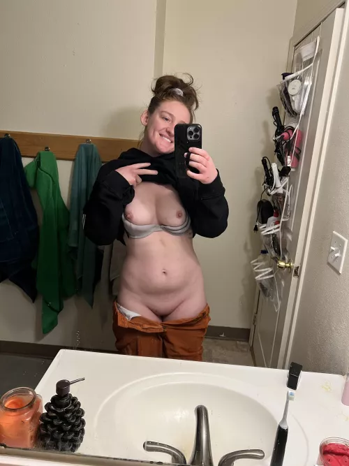 Flashing me mombod