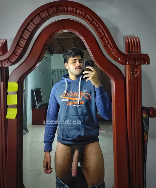 Get on your knees for me please 🥵.