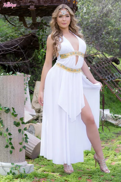 Happy 29th birthday, Blair Williams!