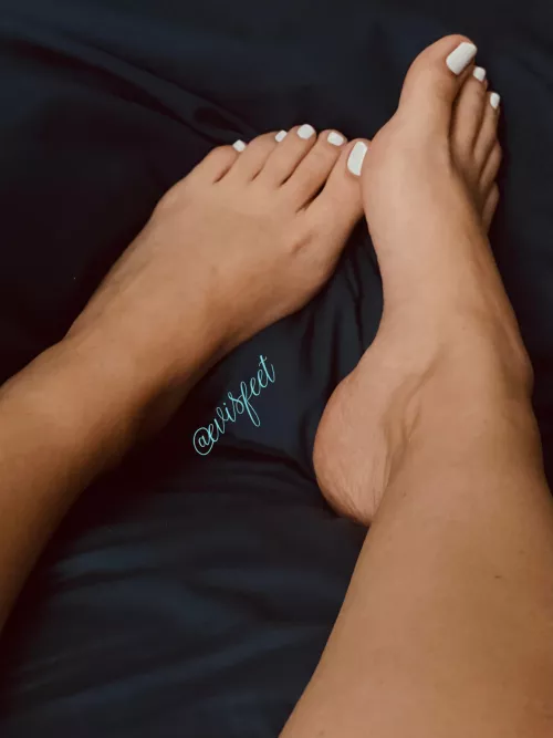 Have a terrific Toesday! 🤍