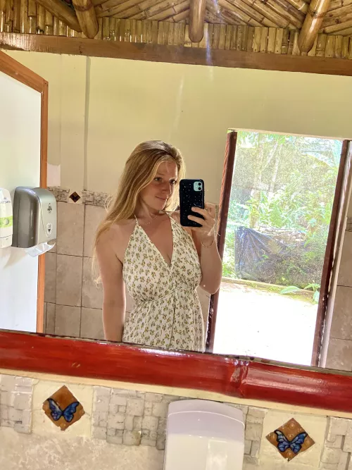 Hi to whoever stopped scrolling ☺️