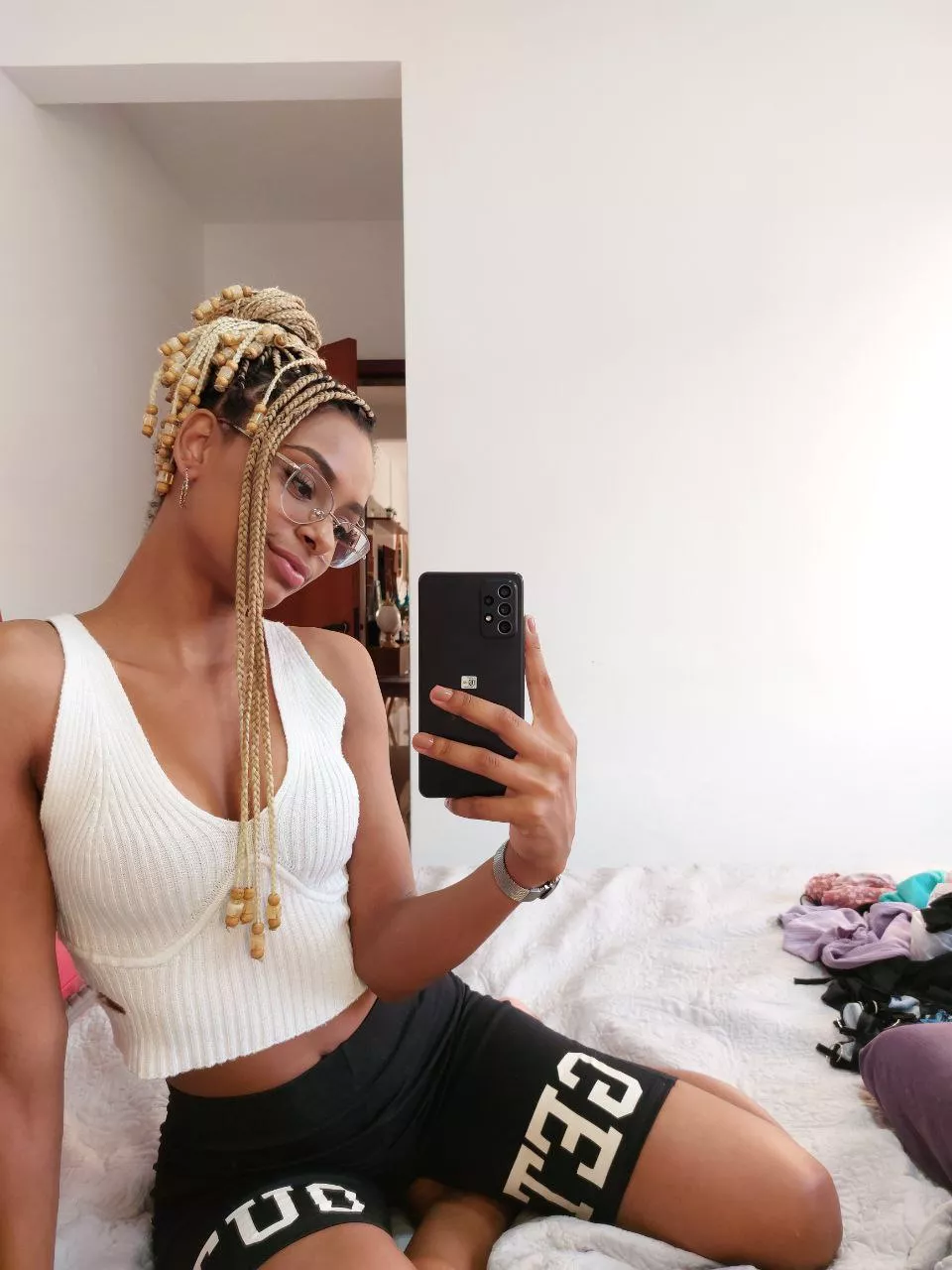 I feel so confident and alluring in this outfit. It's amazing how clothes can make you feel like a whole new person