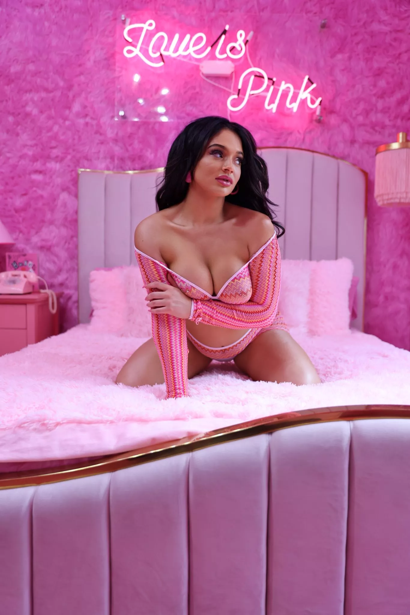 I need your hands on them😈