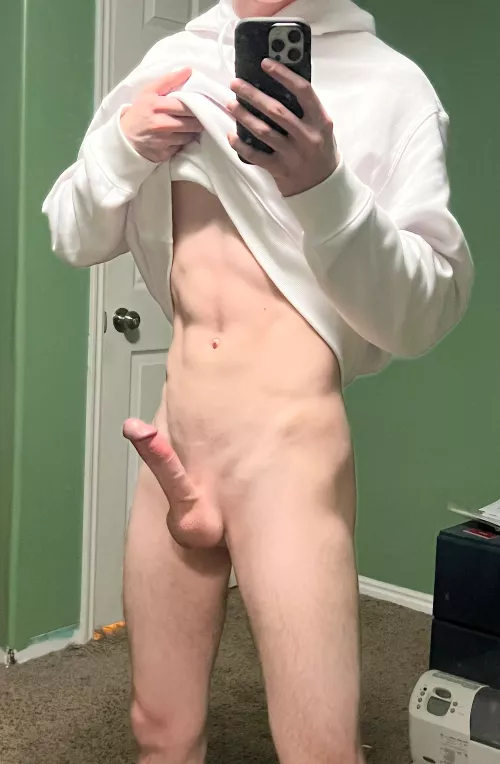 Mind if I keep my hoodie on?🙈