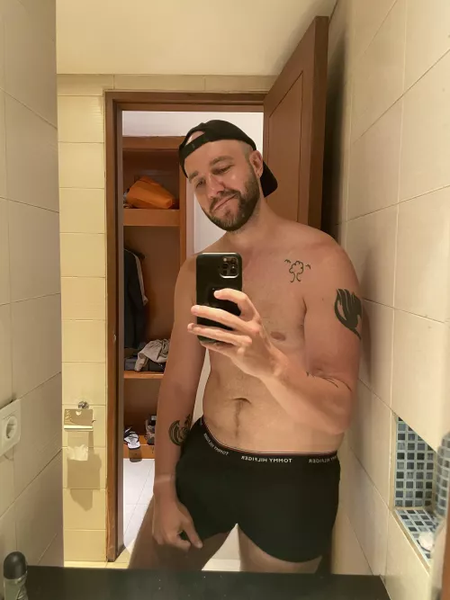 Missing my twinks back home 😈 who can help in the mean time (30)