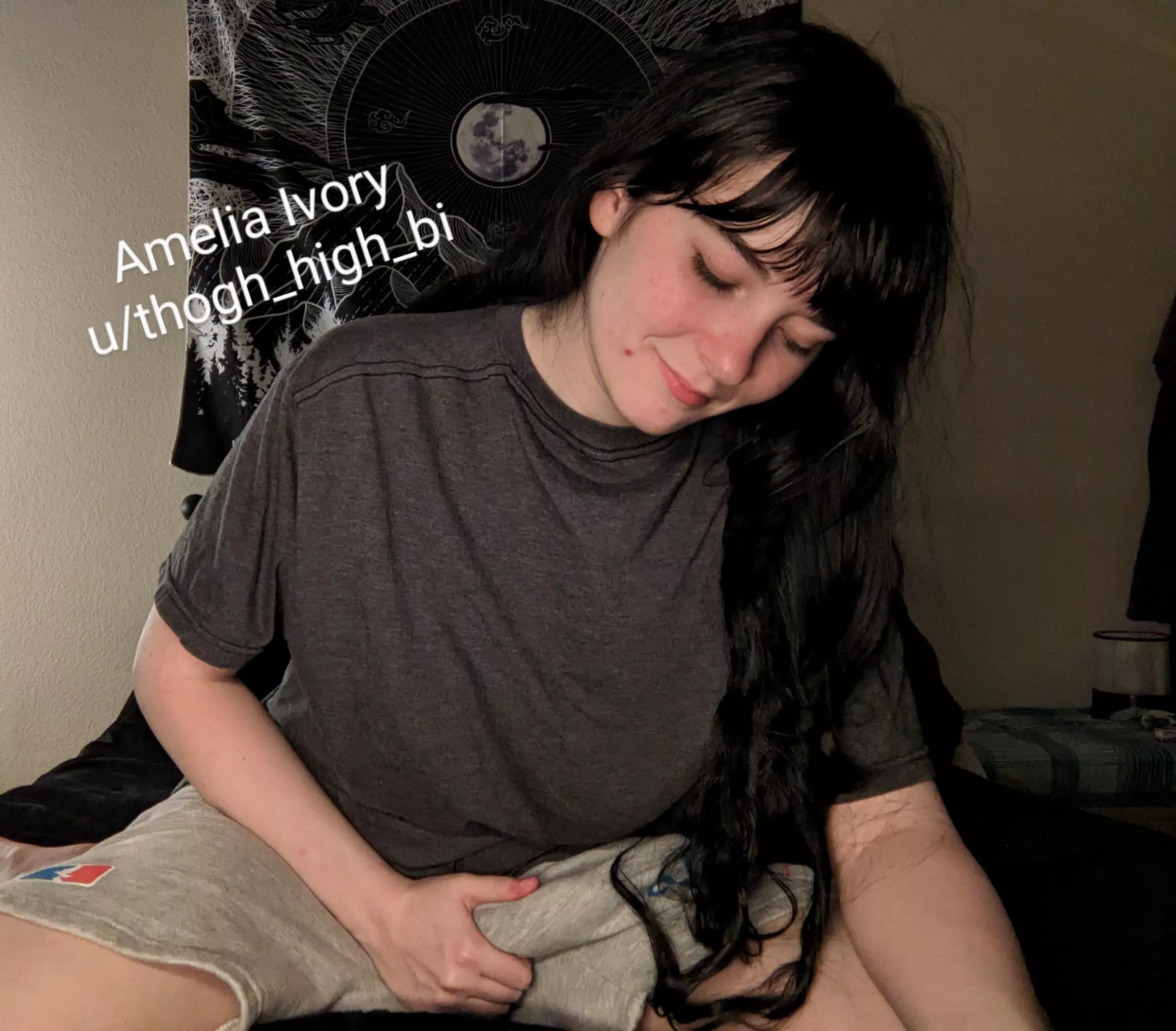 My bulge is always so huge in these sweatpants