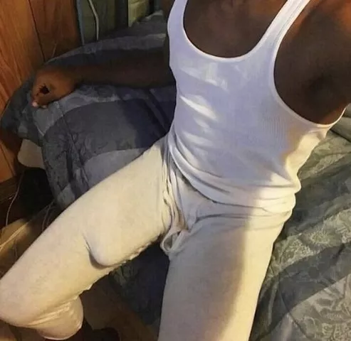 My bulge running down my leg