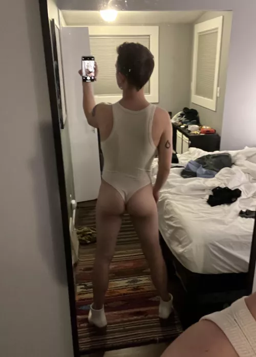 My room may be a mess, but hopefully your attention is elsewhere 😘