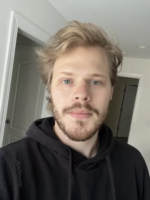 Overcast days call for hoodies and hot coffee 🙌🏻