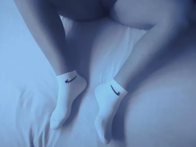 Sexy in my bed 🔞🍆💦