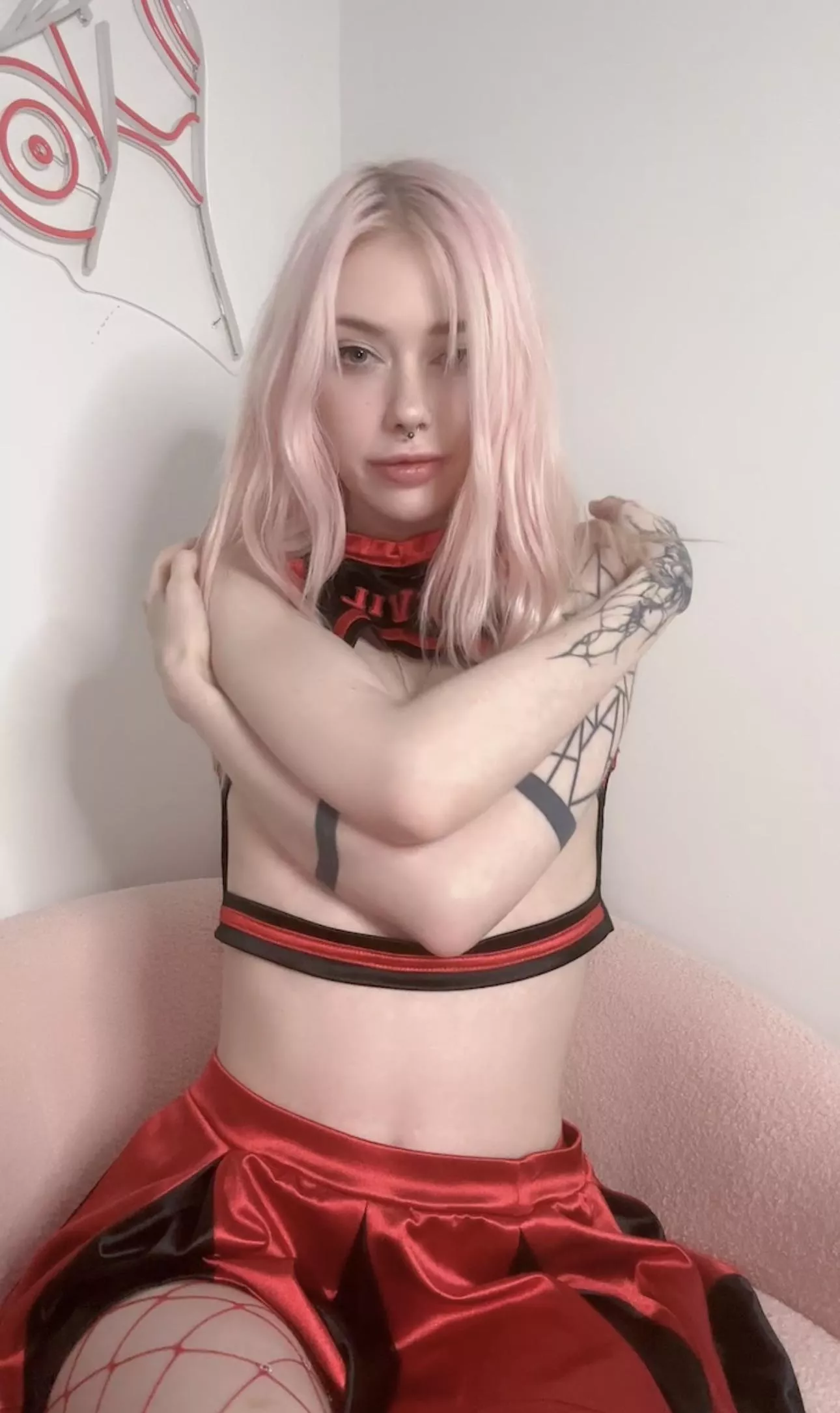 Should I move my arms hehe