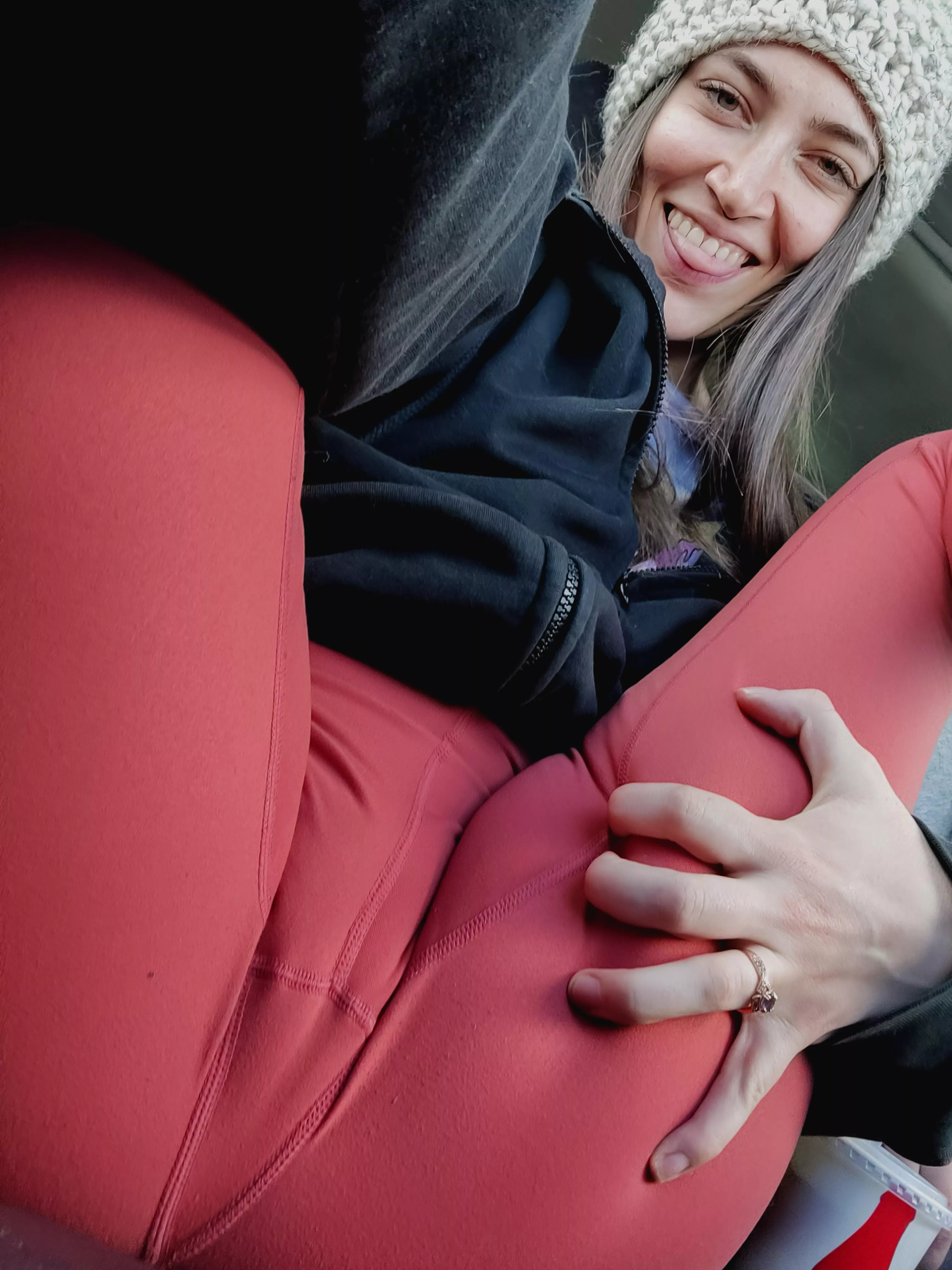 Sunday drives in my new leggings [f28][oc]