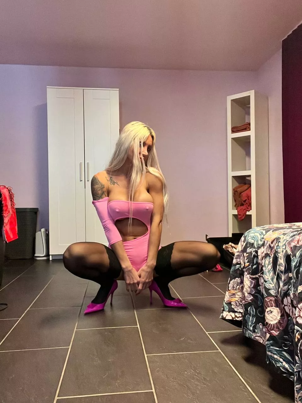 Wanna bend me over my bed and have your way with me this morning