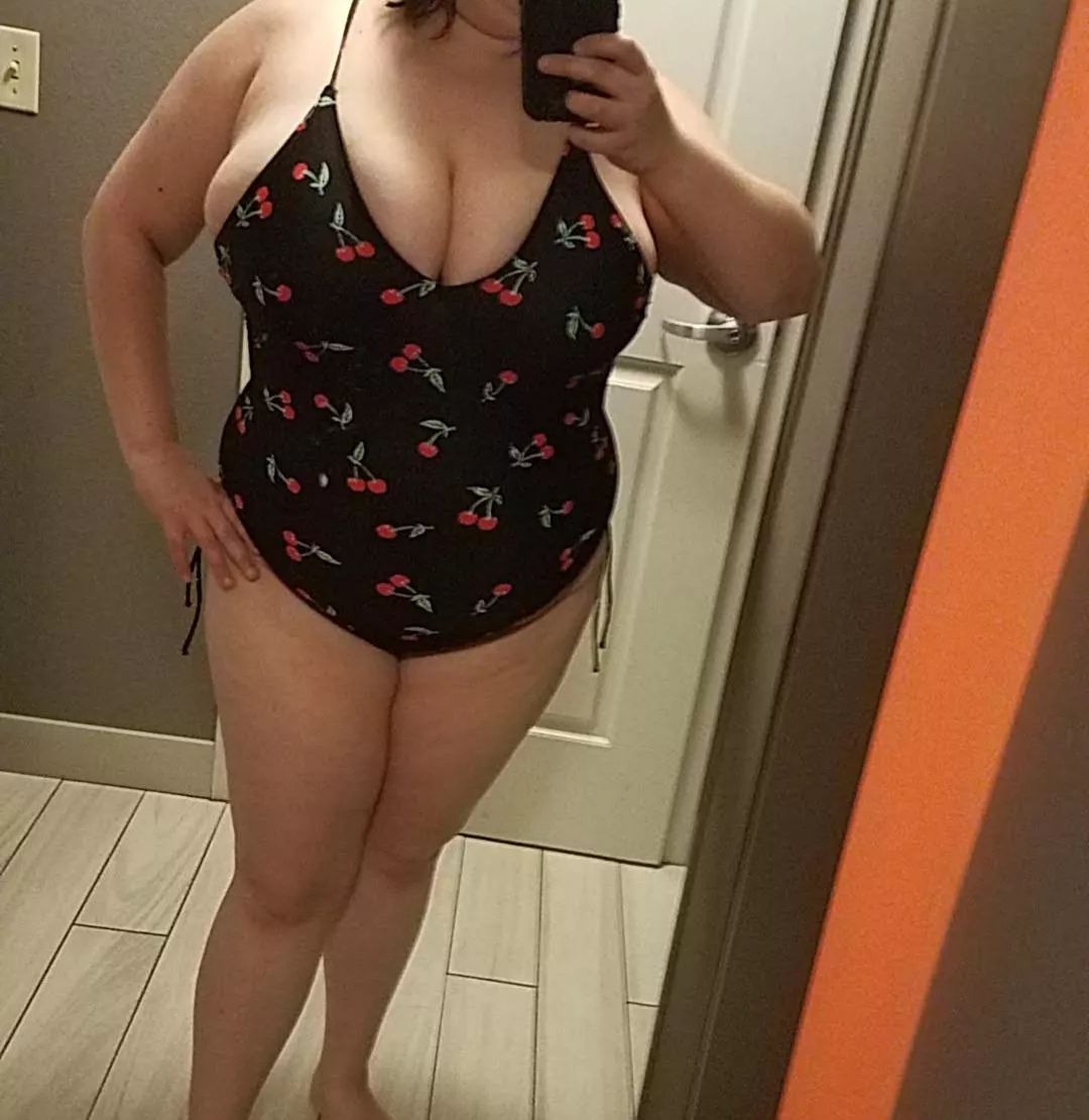 Wanna go for a swim?❤