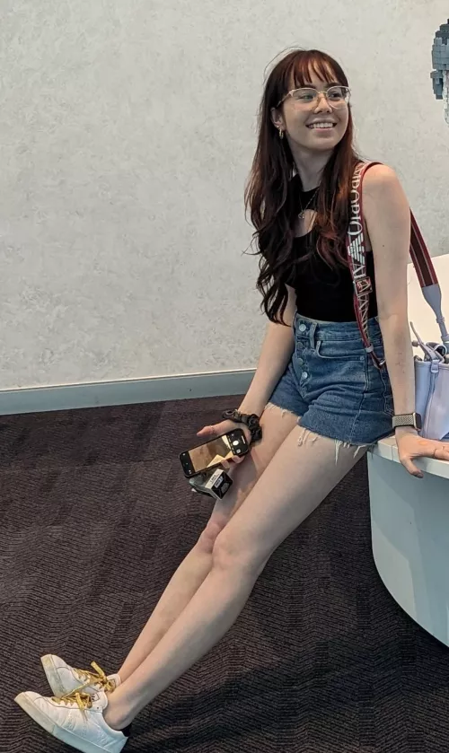 Who can give her the biggest load? [Challenge]