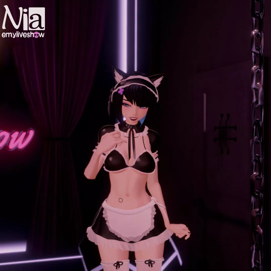 You wanted to see me master? 💙 https://chaturbate.com/emyliveshow