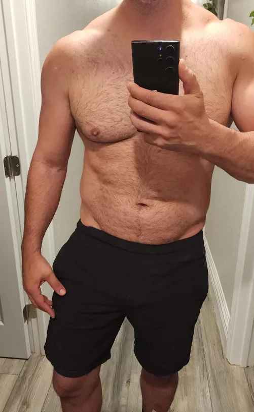 [41] Fit check after the gym!