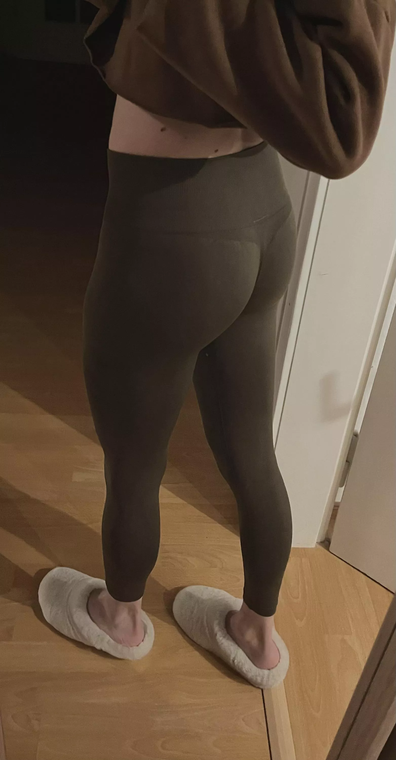 Basically only ever wearing leggings 🤩