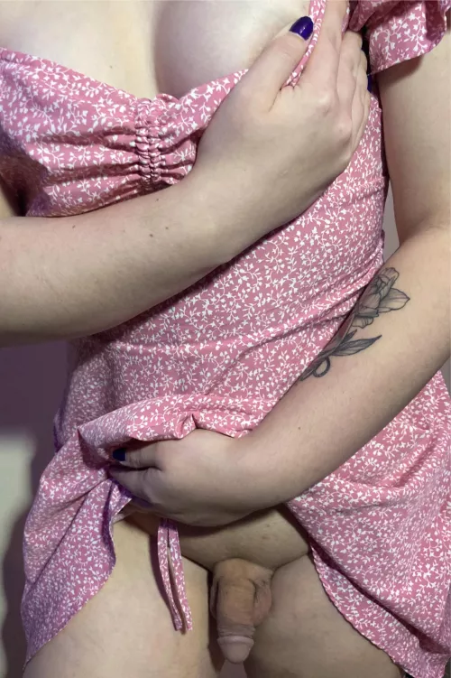 do you like it when i don't wear panties? 💞