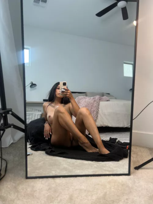 Filming days are my fave 🖤