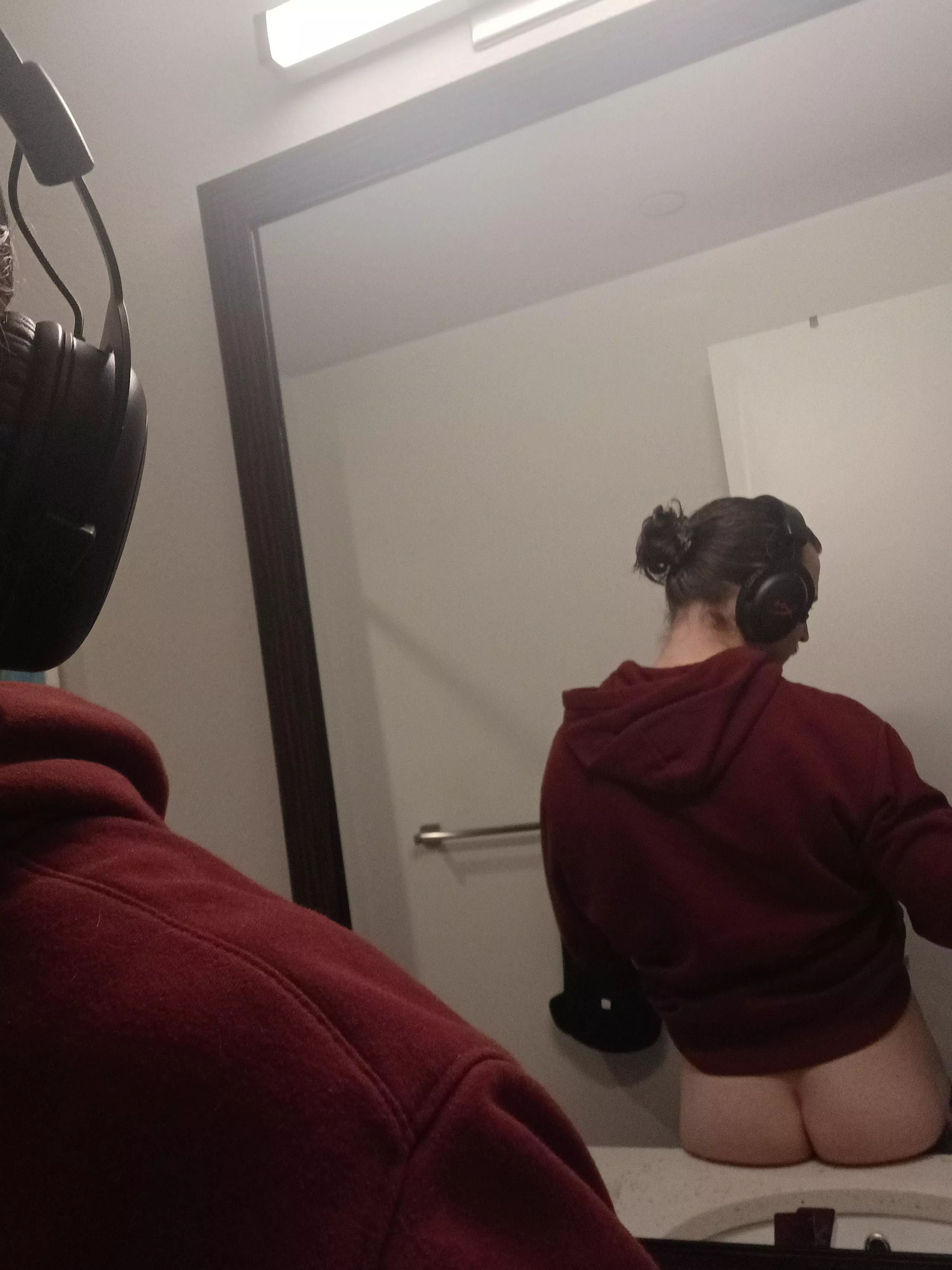 Gamer butt!