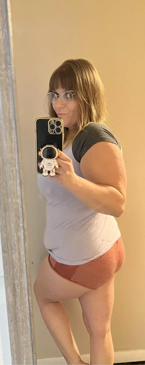 Happy Birthday to me!!! Control my toy and make me cummm for my bday?!!