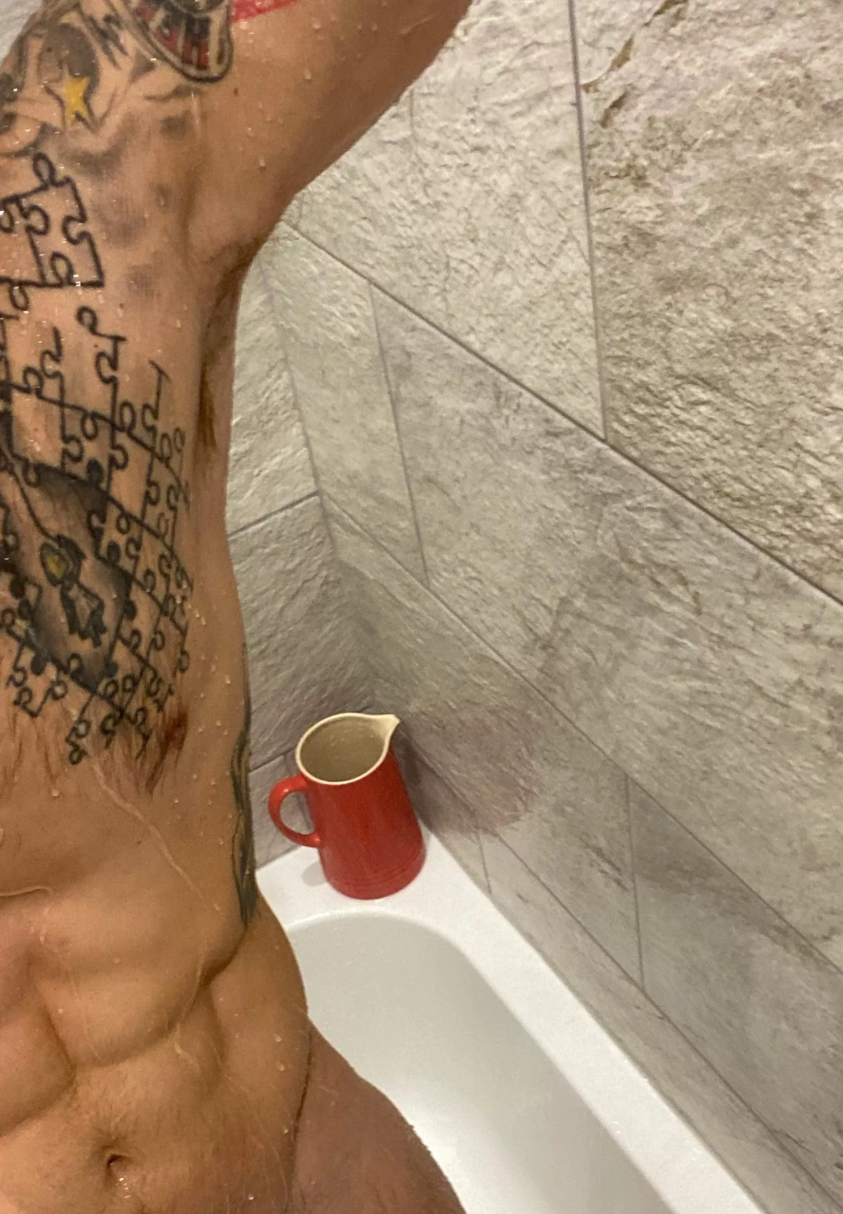 I can’t quite reach…could you help me 😉😈