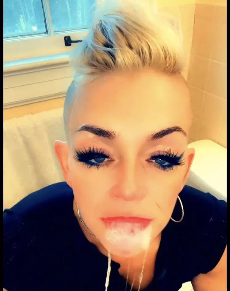 Let me kiss you [oc]