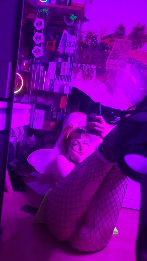 My hubby just left the house for his night shift so i invited his 2 bestfriends to our home to get fucked in my both my holes. I’m currently not even taking the pill.