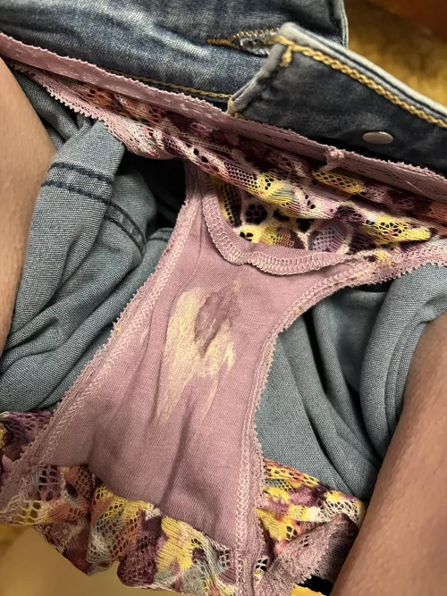 My pussy is like a paint brush & the cotton pocket gusset is the canvas, making these sexy colorful cheeky laced panties the perfect masterpiece of dried crusty & wet grool!