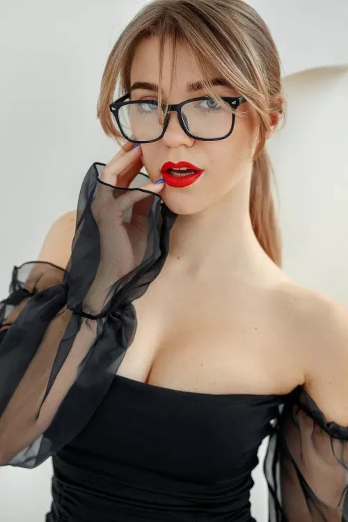 Now all you can do is think about my beauty