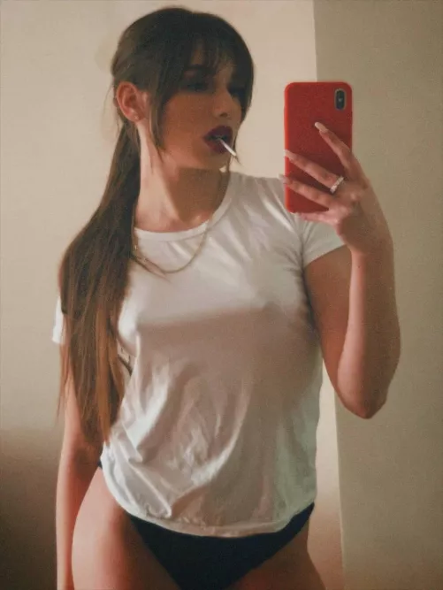 Who want to spend this evening with me ?🫣💦🥵