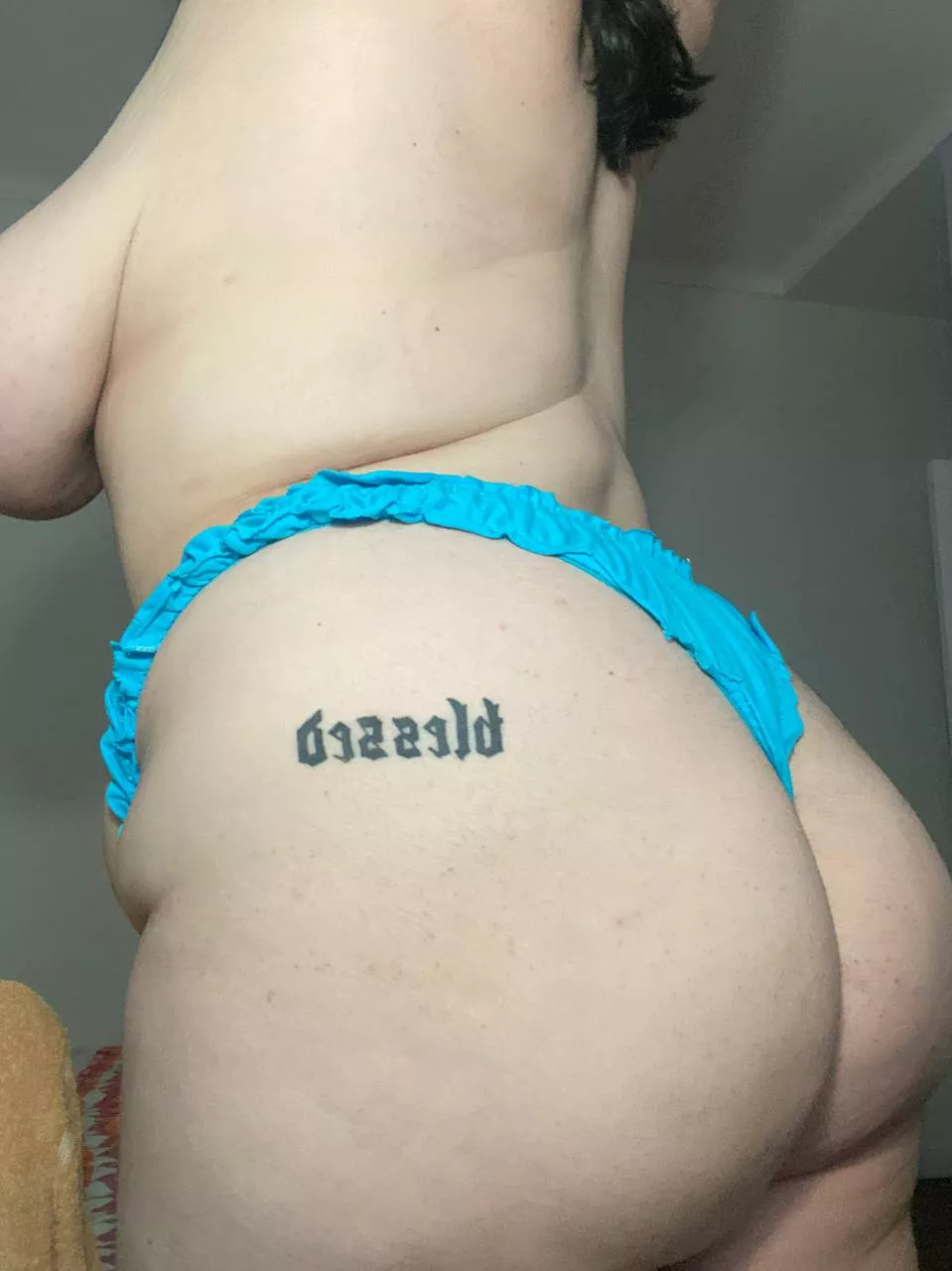 Would you date me in secret?