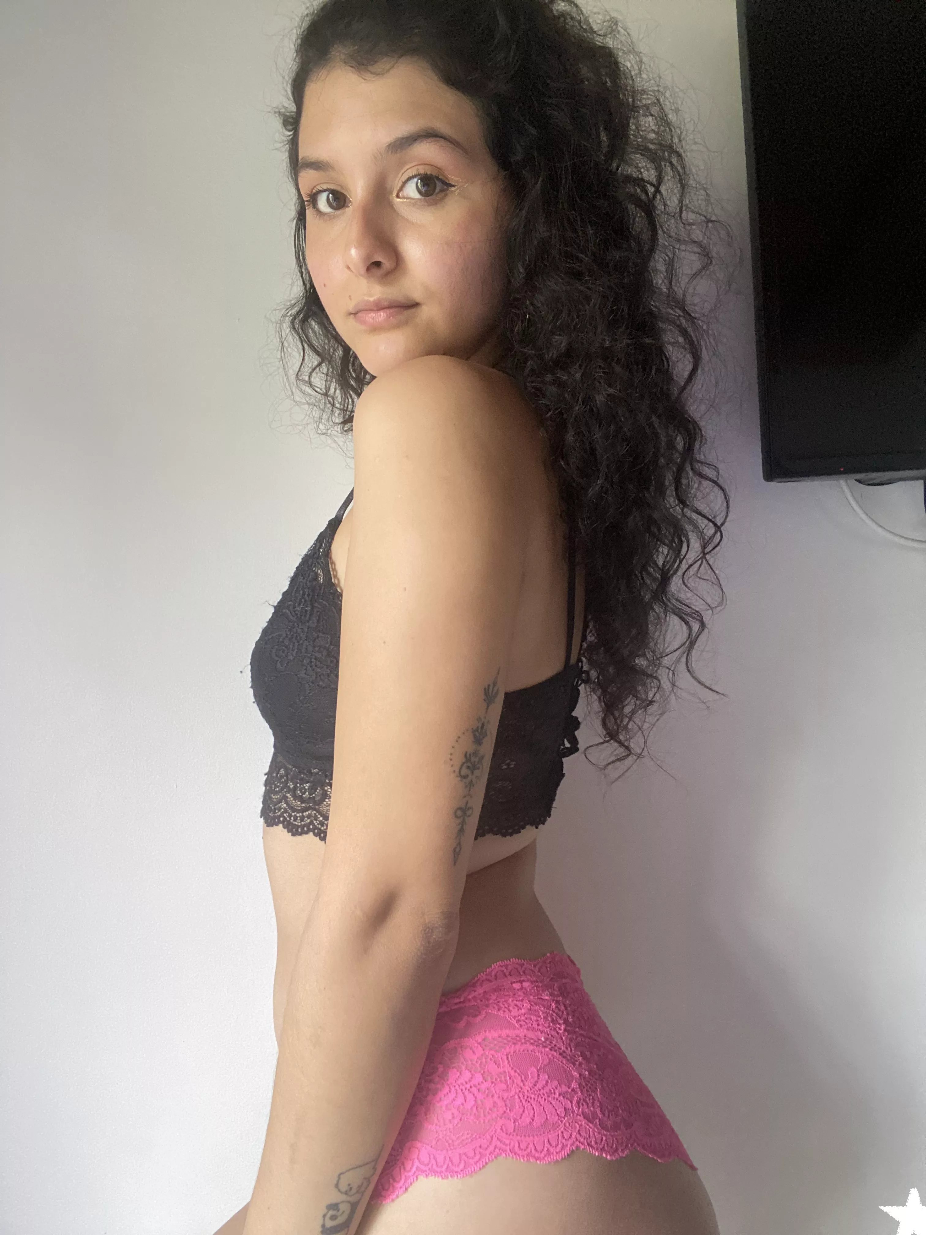 Can you handle a dirty latina? 😈 [F]