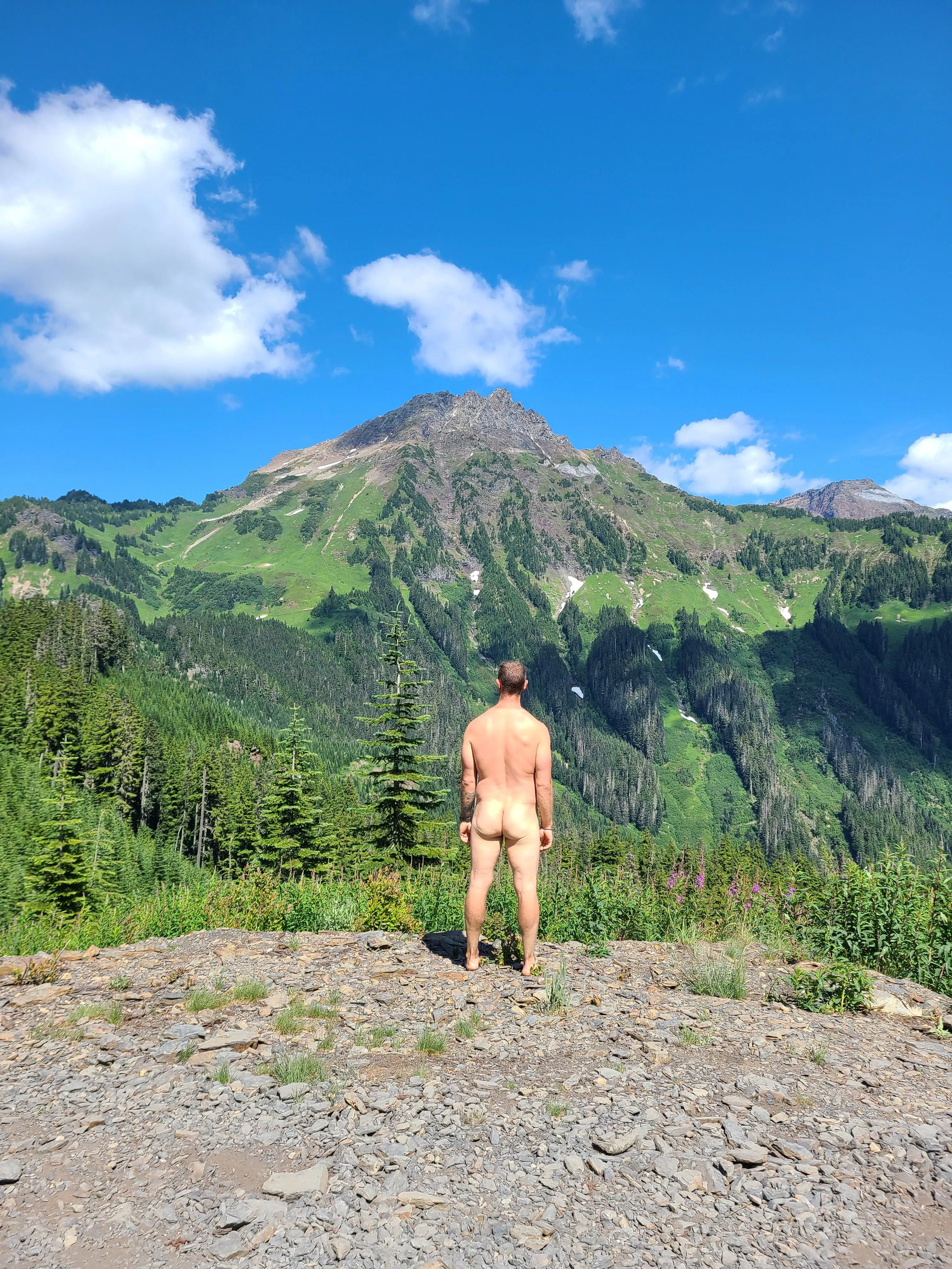 exploring the (m)ountains