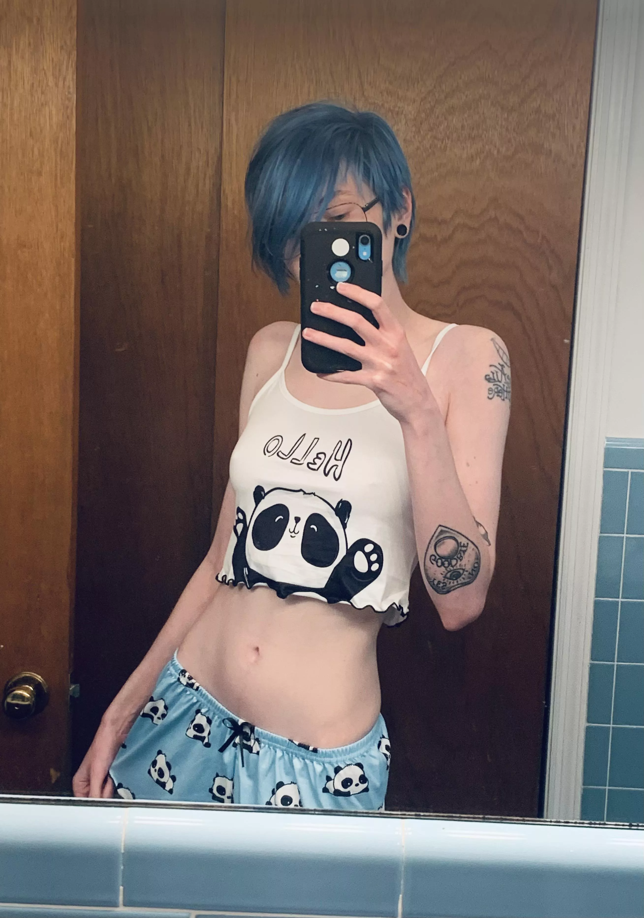 feelin adorable and vibrant cause my panda pajamas match my hair 💙