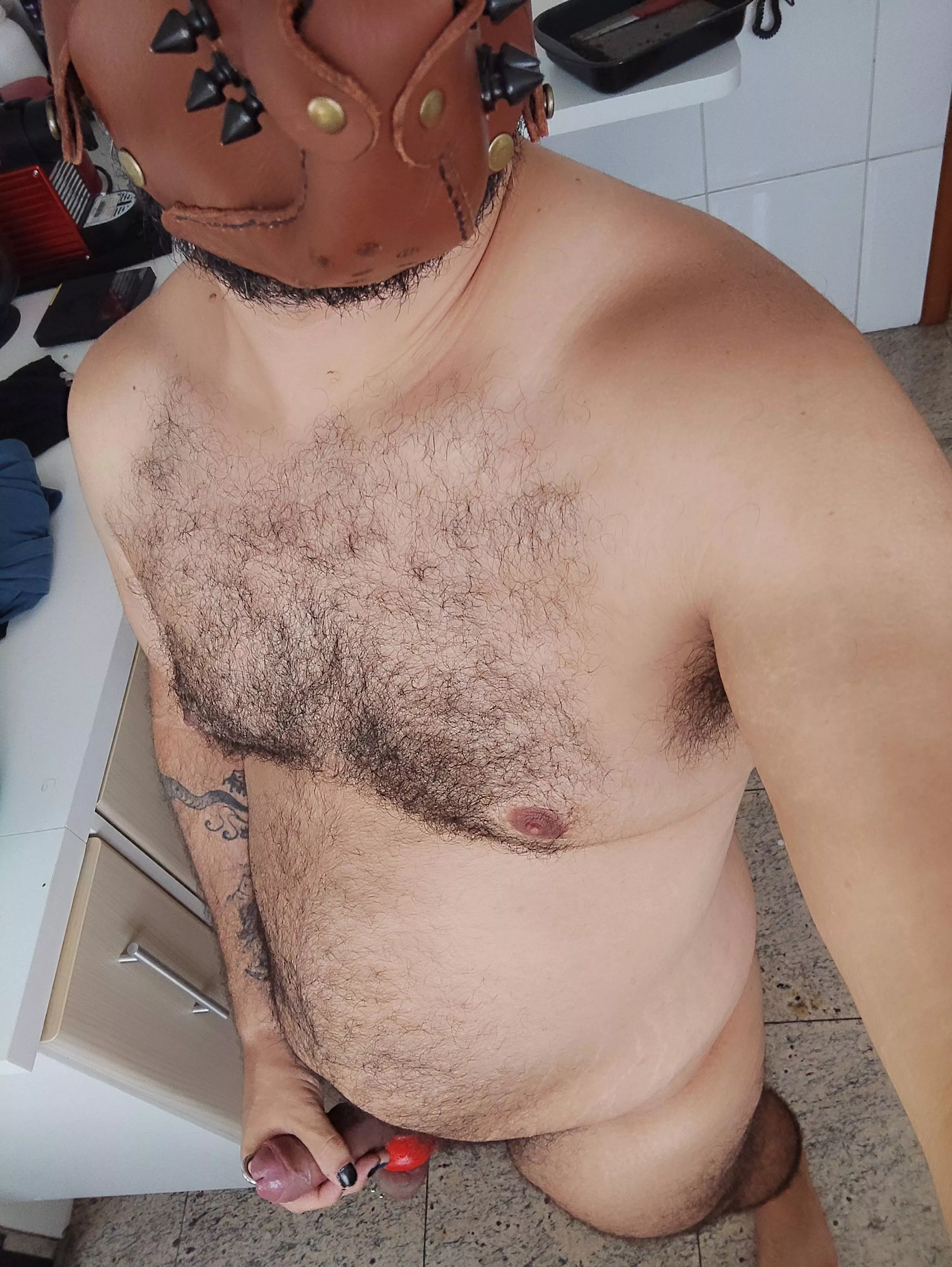 Felt horny (after getting stoned) and now I'm here