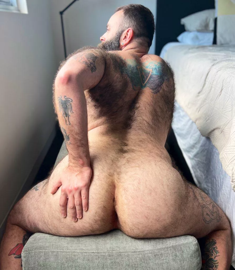 My big hairy dad butt (42)