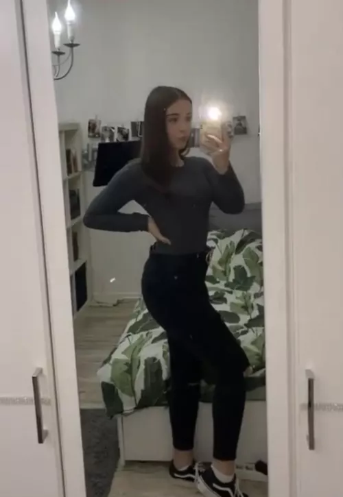 None nude picture😇