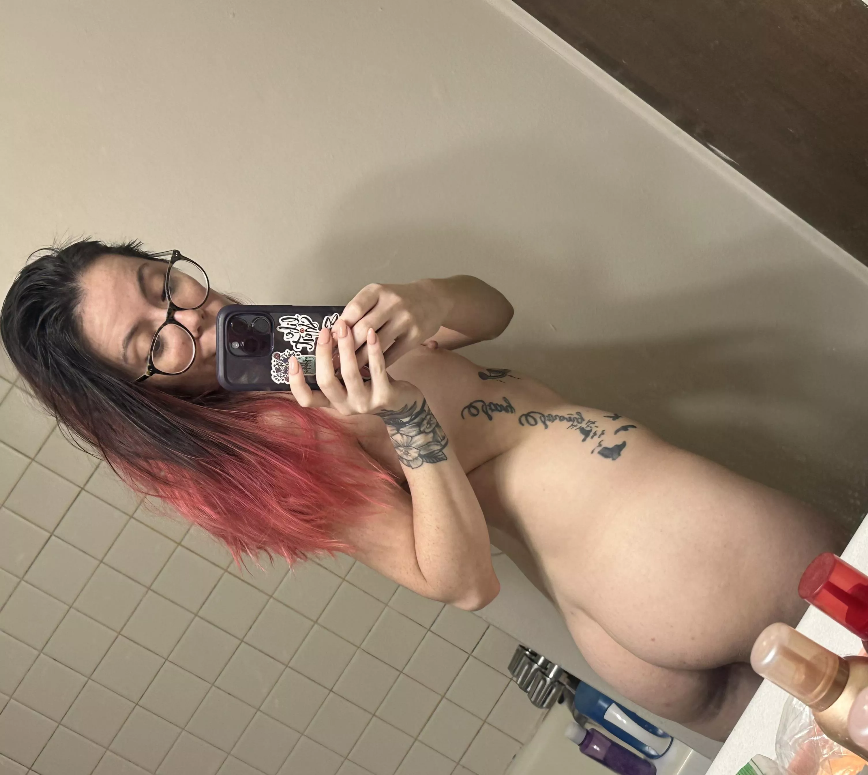 Want a turn with my 26yo gf? I like to share.