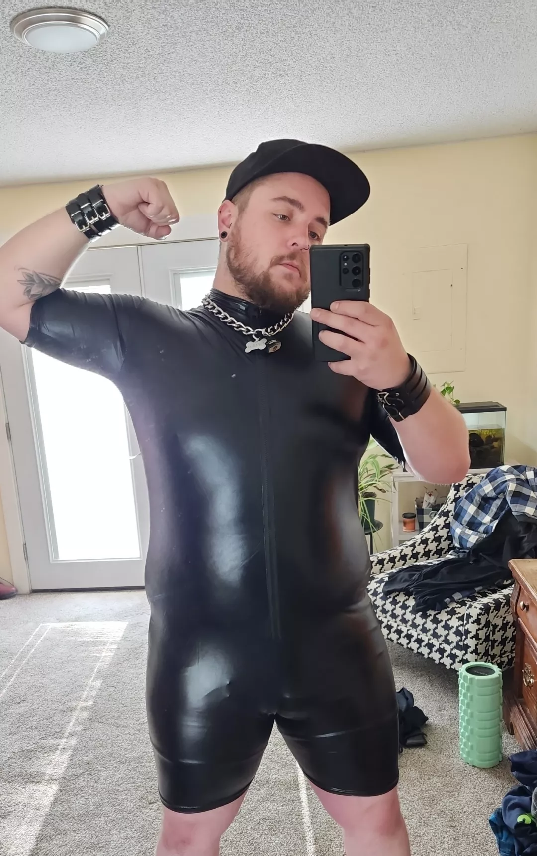 Who's coming over to play with daddy?