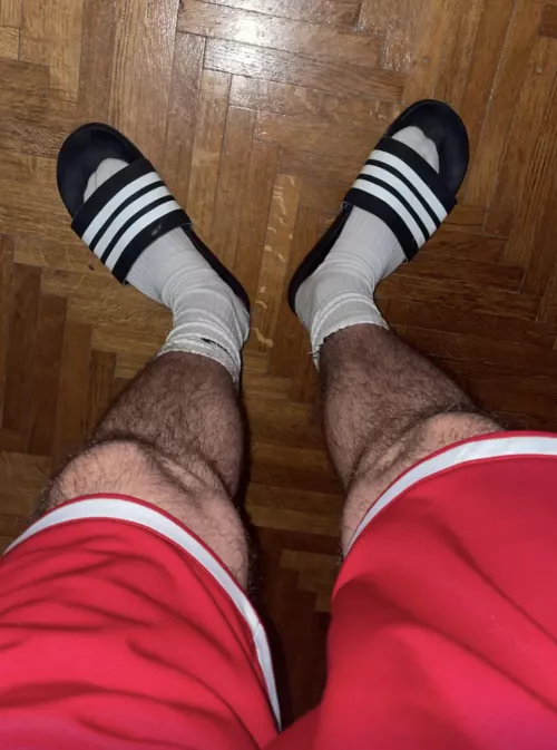 33 dom, love sports and gaming 🎮 long term bating?