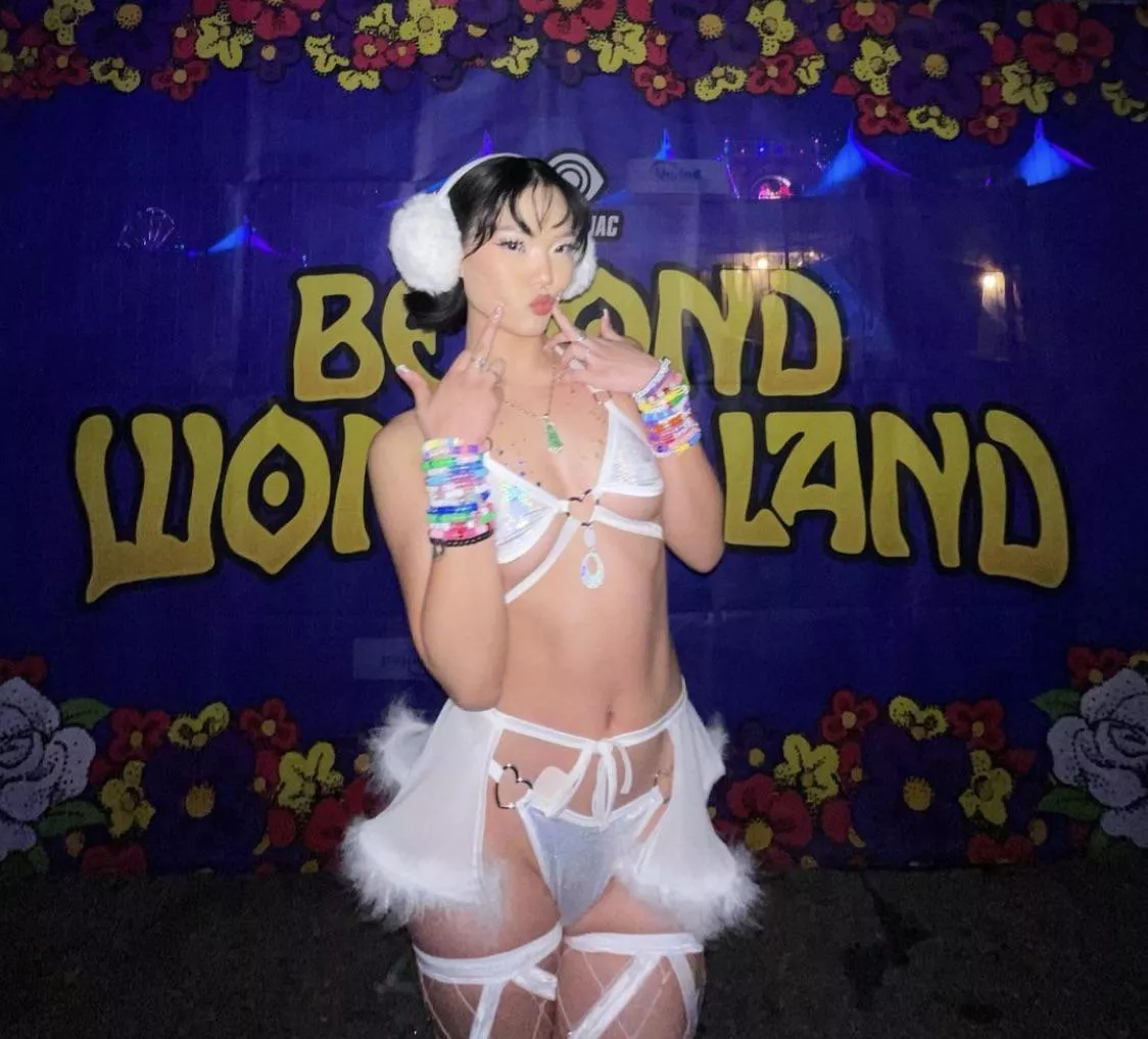 A friend if mine went to her first festival 🤤