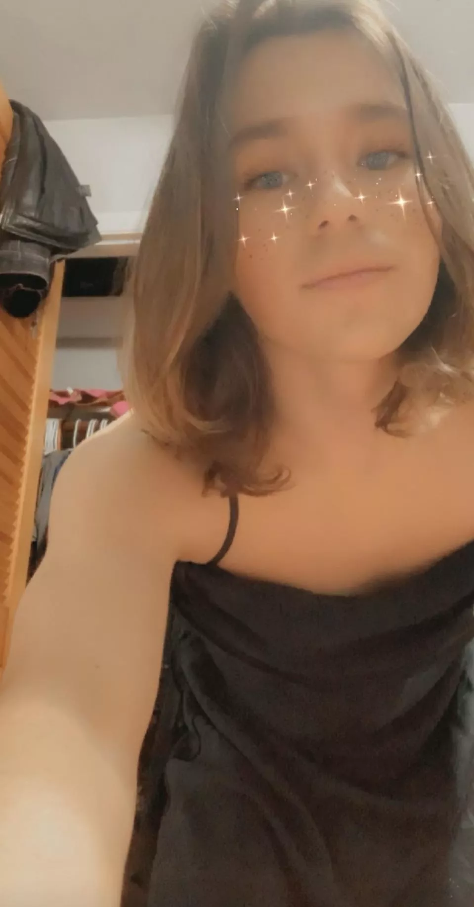 Am I cute (genuinely😭)