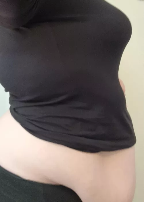 An empty belly before picture