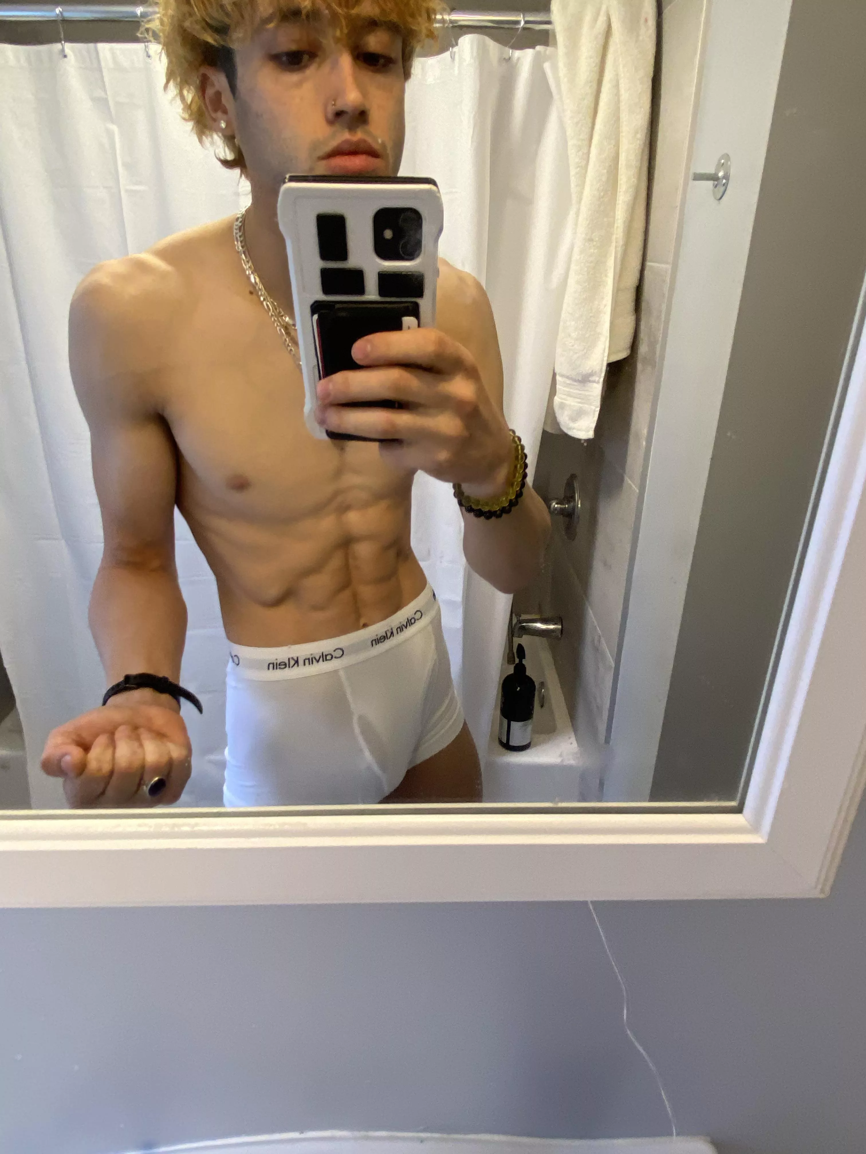 any bros wanna feel it?